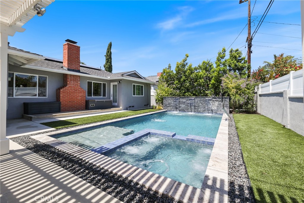 1118 N Cornell Avenue