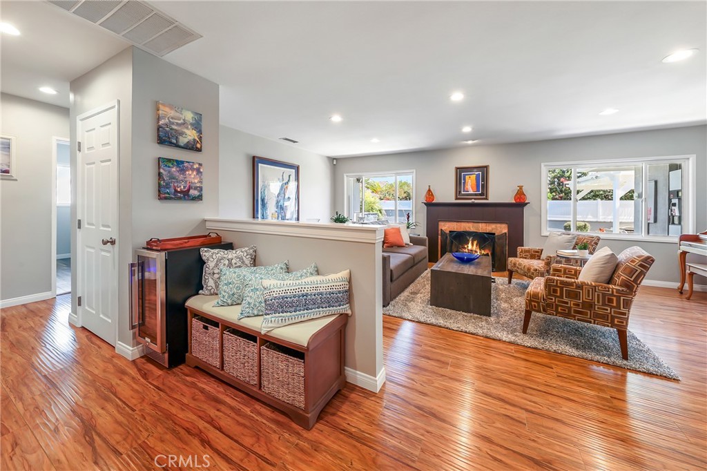 1118 N Cornell Avenue