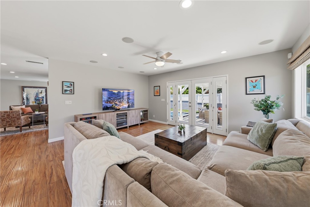 1118 N Cornell Avenue