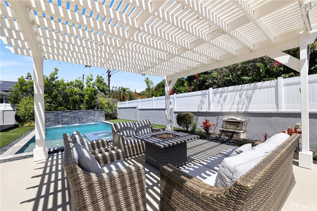 1118 N Cornell Avenue