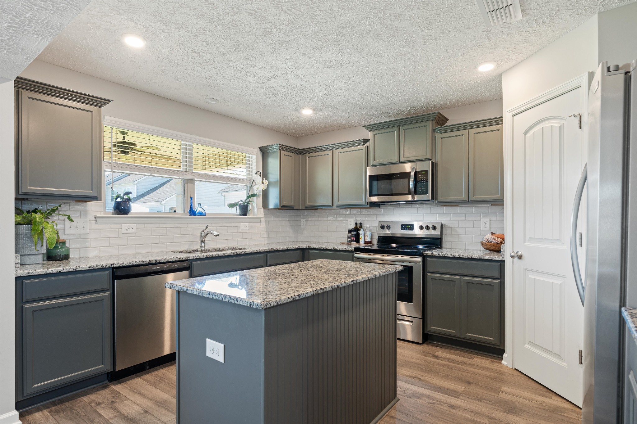 320 Longhorn Dr