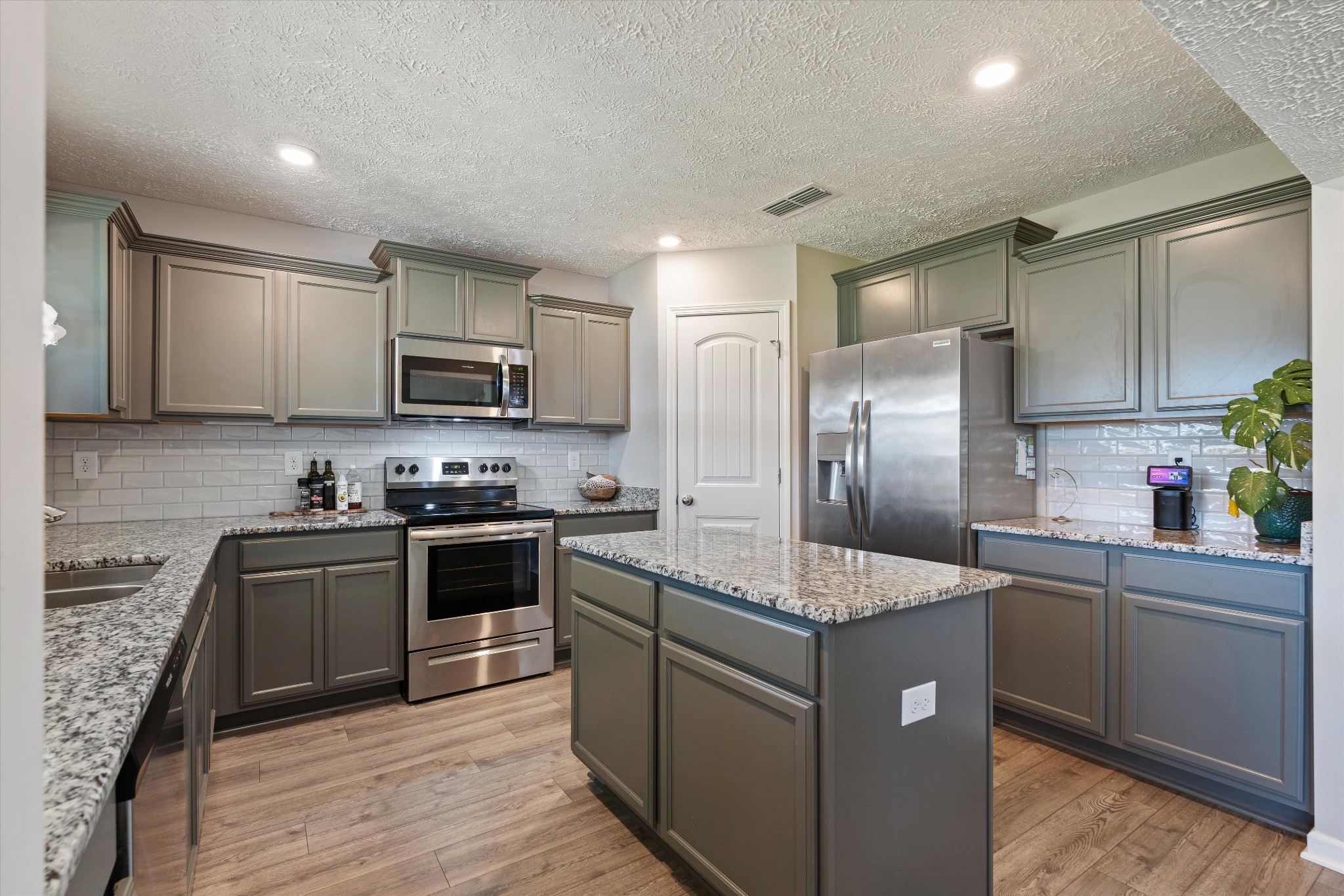 320 Longhorn Dr