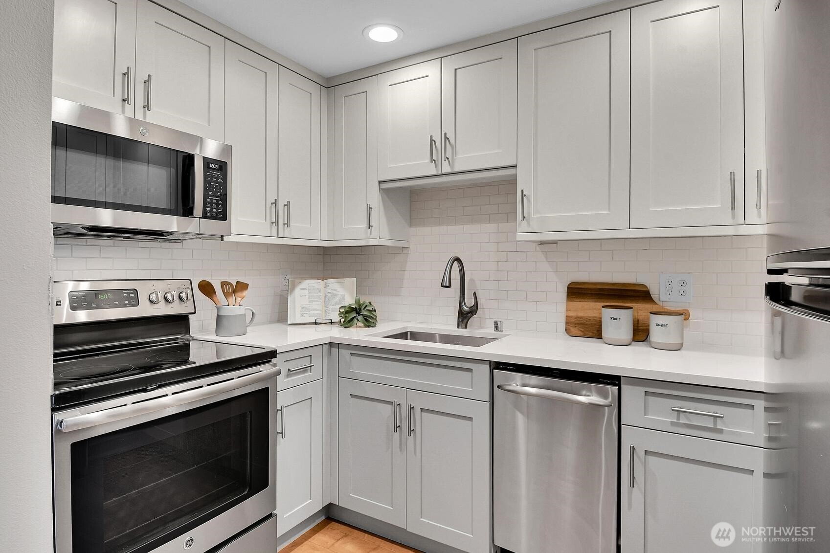 2350 10th Avenue E Unit: 111