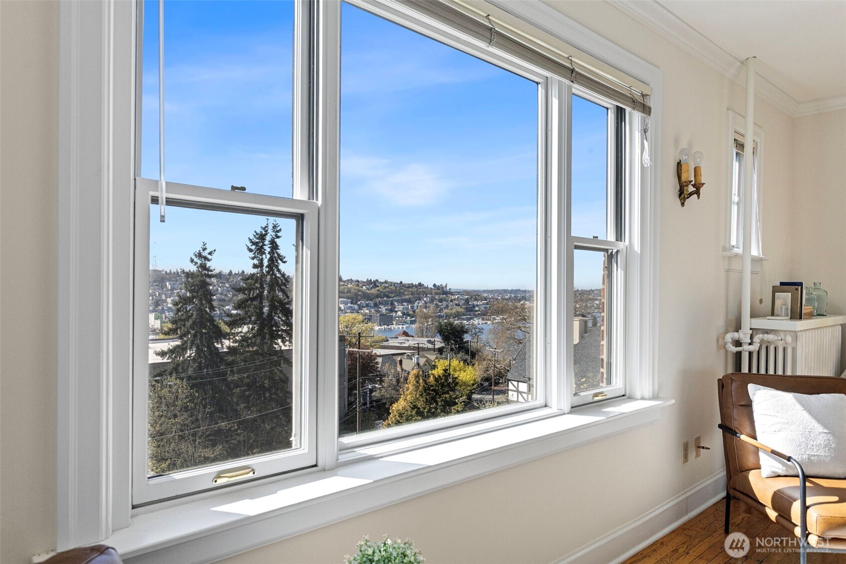 711 Belmont Place E Unit: 304