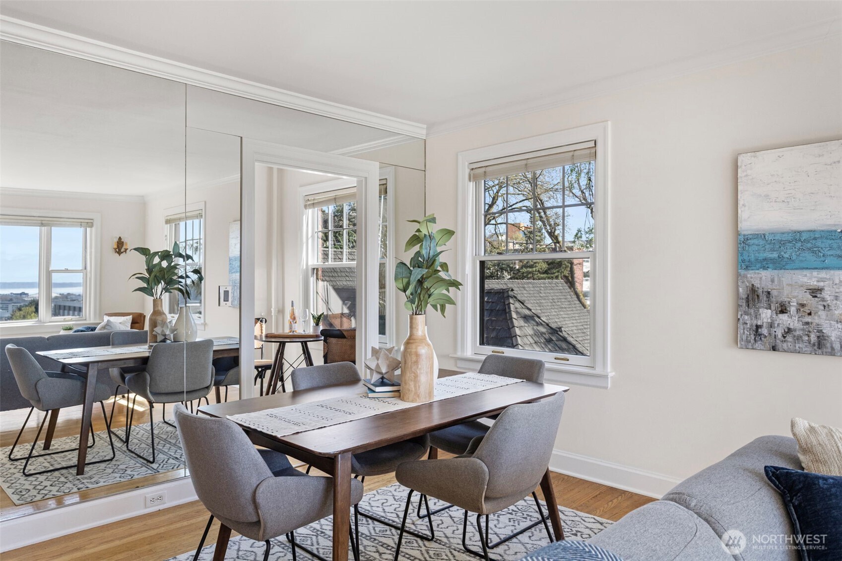 711 Belmont Place E Unit: 304