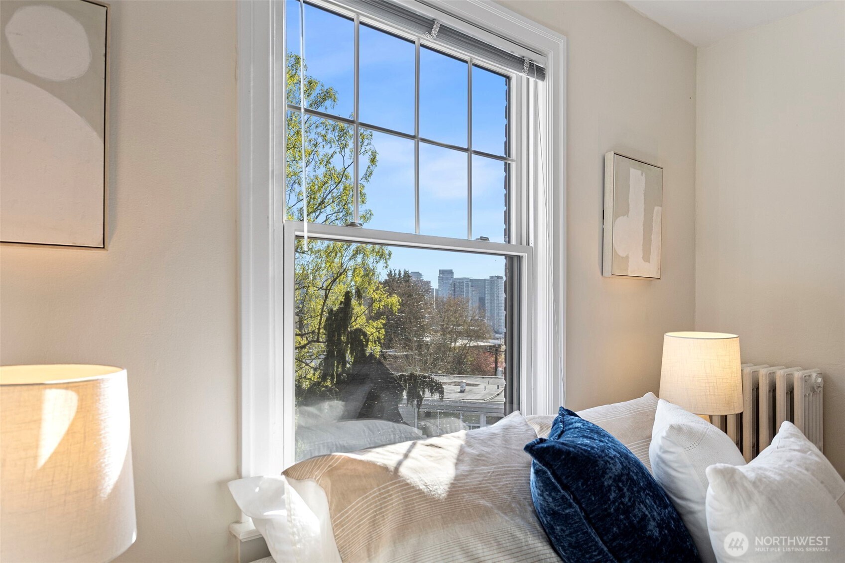711 Belmont Place E Unit: 304