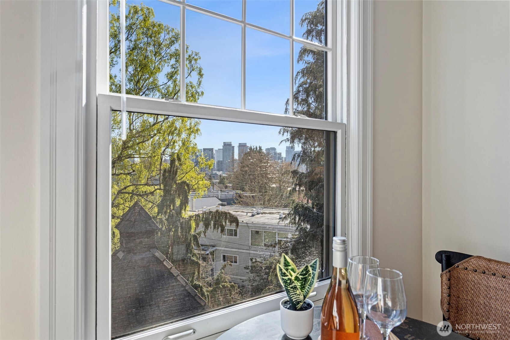 711 Belmont Place E Unit: 304
