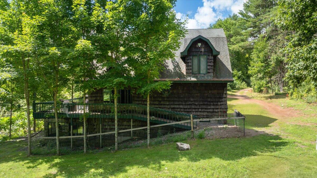 9 Rocky Point Drive