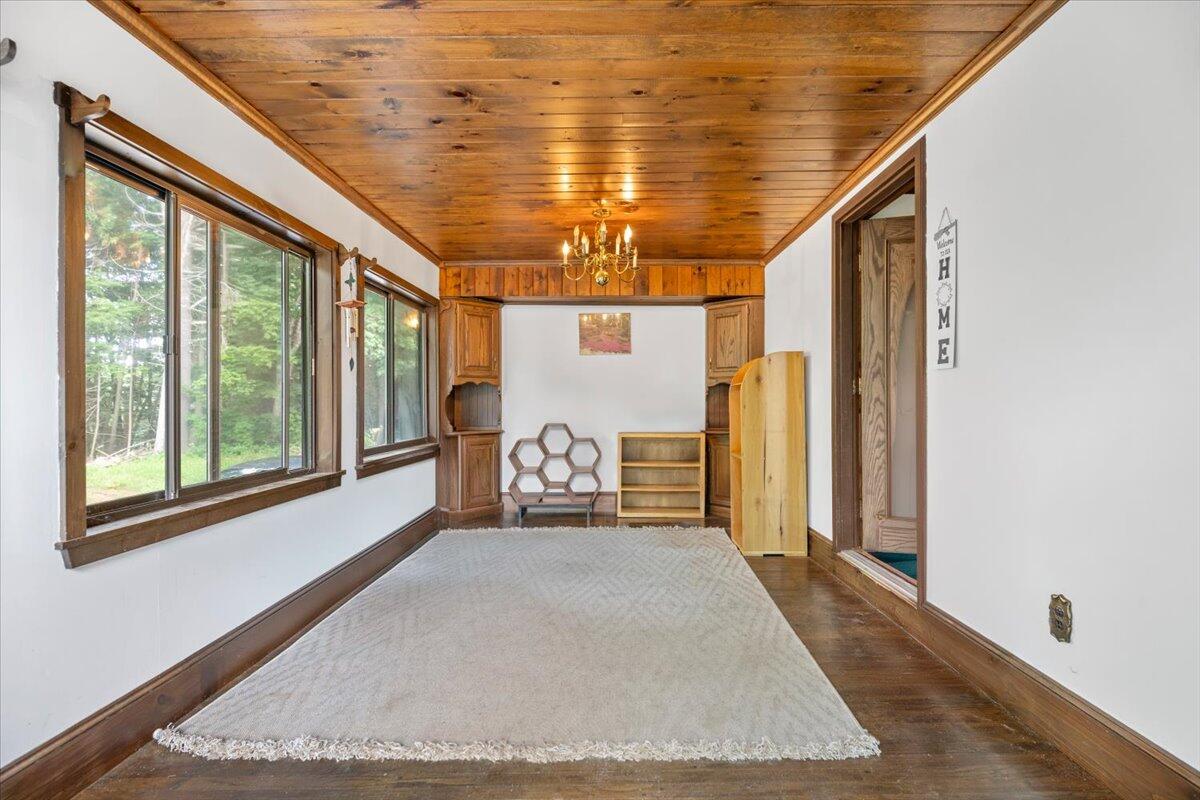 9 Rocky Point Drive