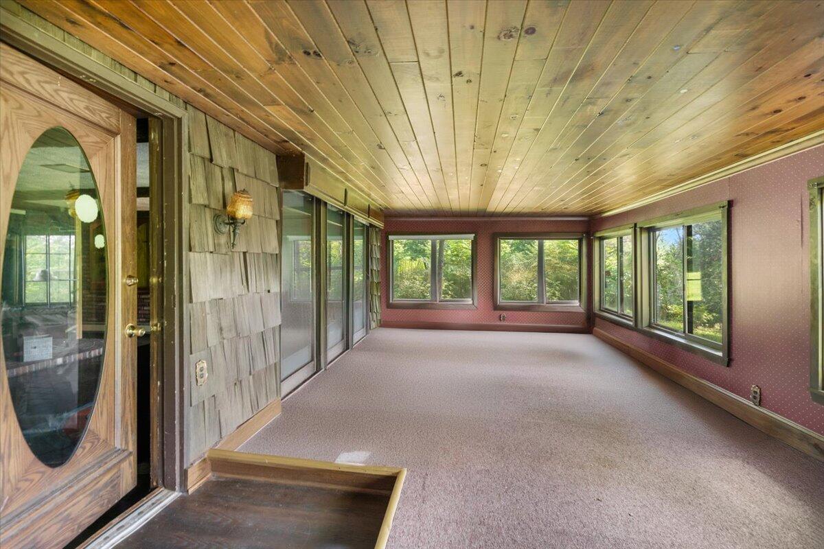 9 Rocky Point Drive