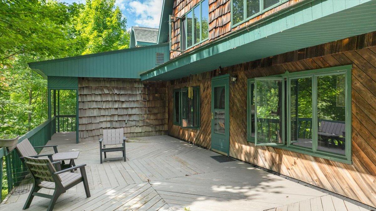 9 Rocky Point Drive