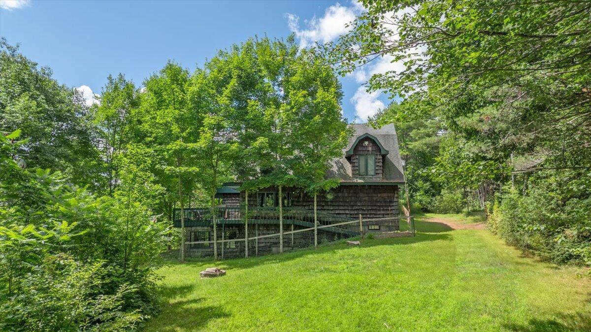 9 Rocky Point Drive
