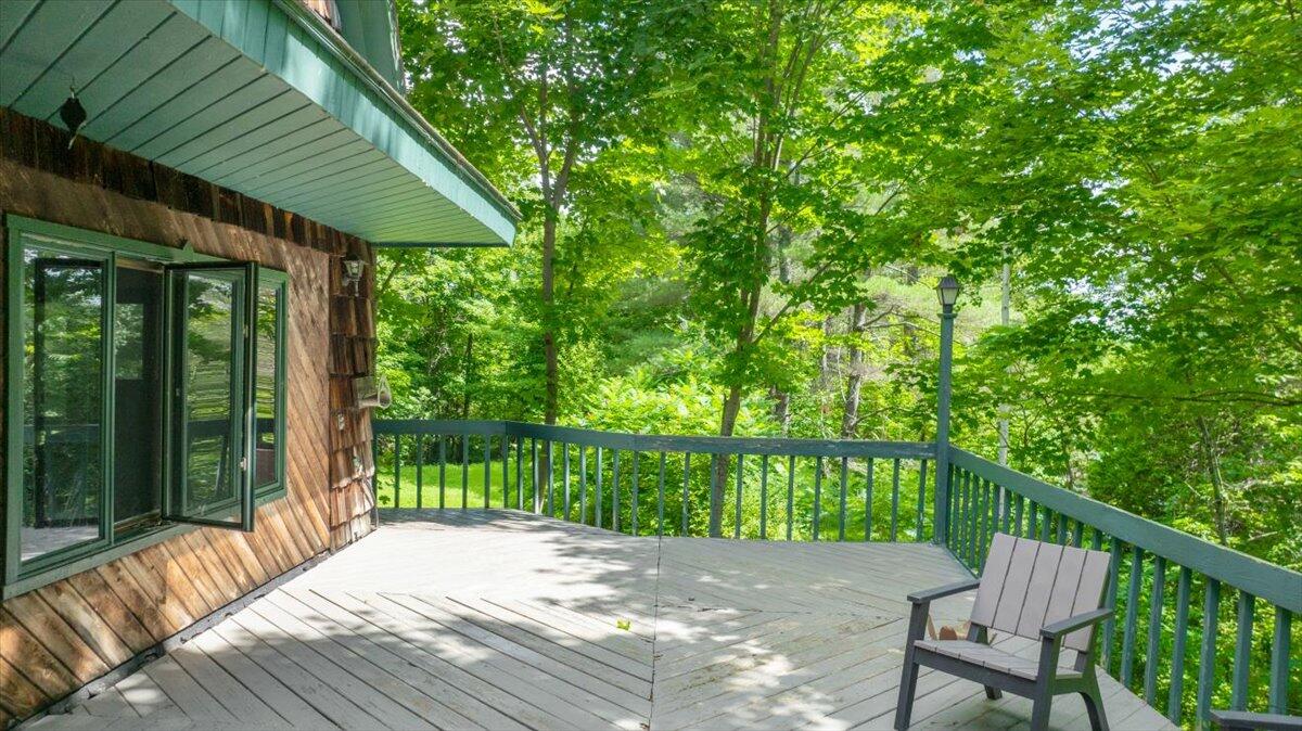 9 Rocky Point Drive