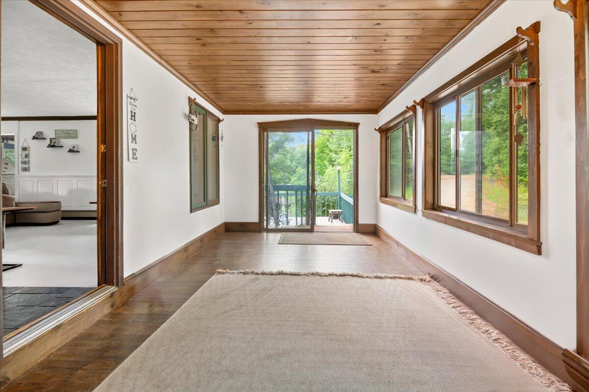 9 Rocky Point Drive