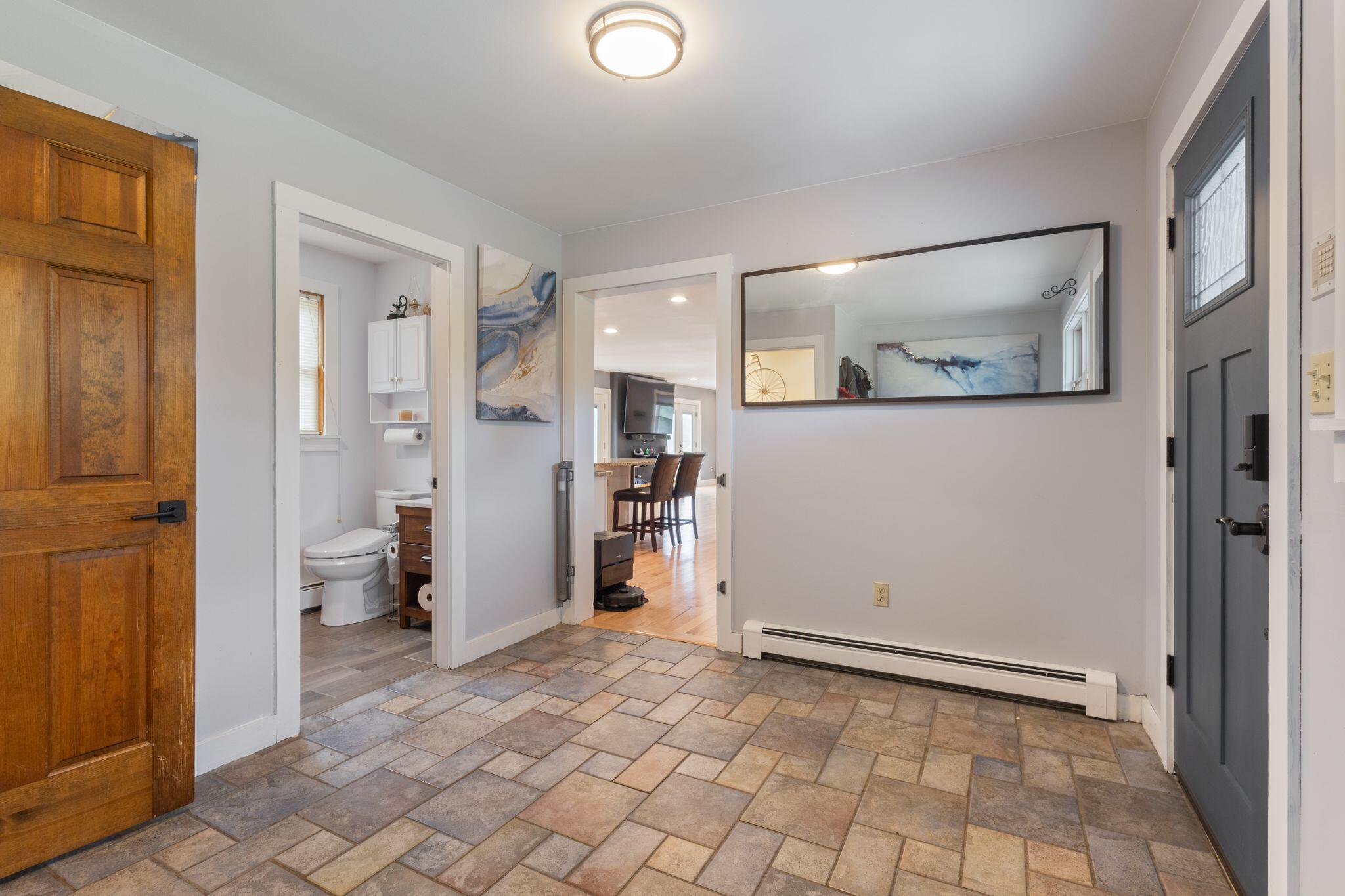 893 River Road