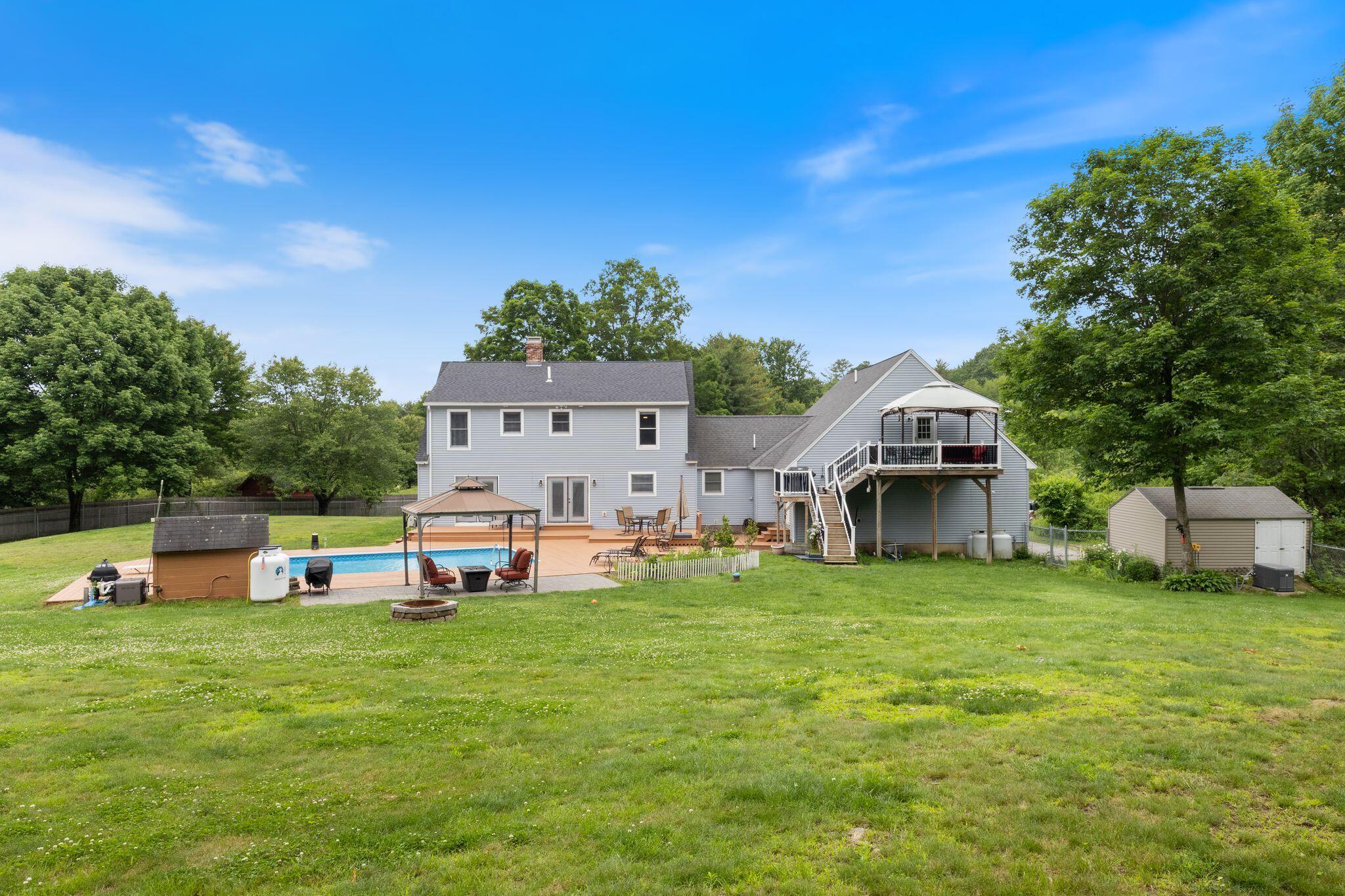 893 River Road