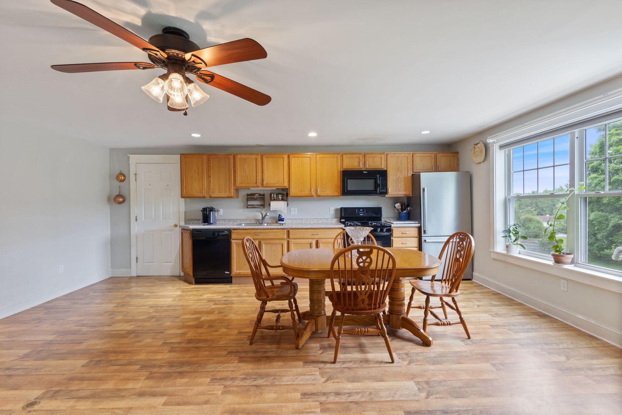 893 River Road