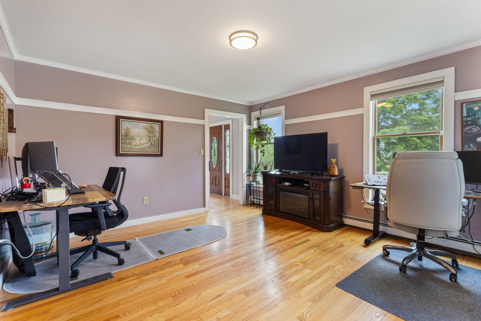 893 River Road