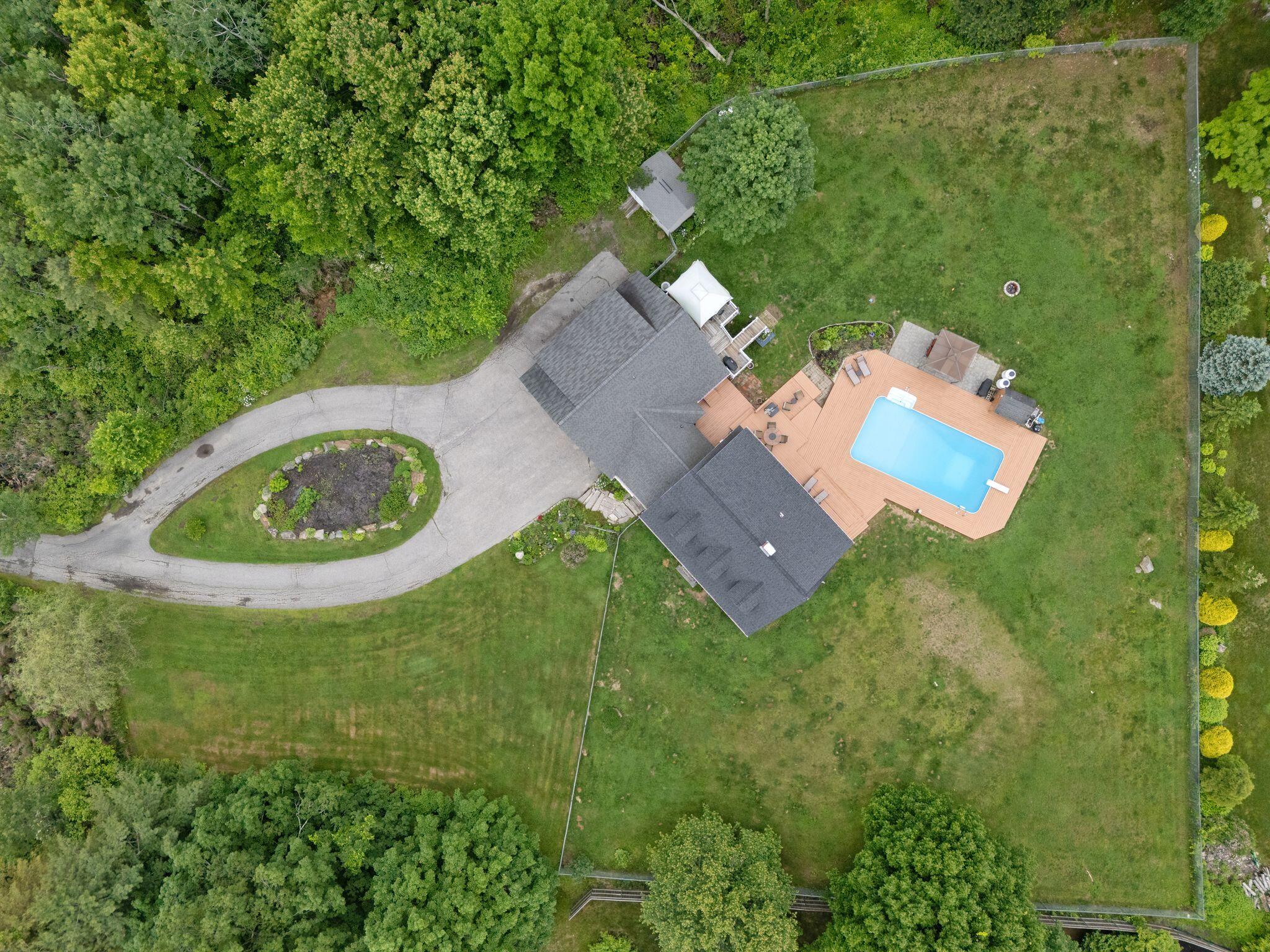 893 River Road