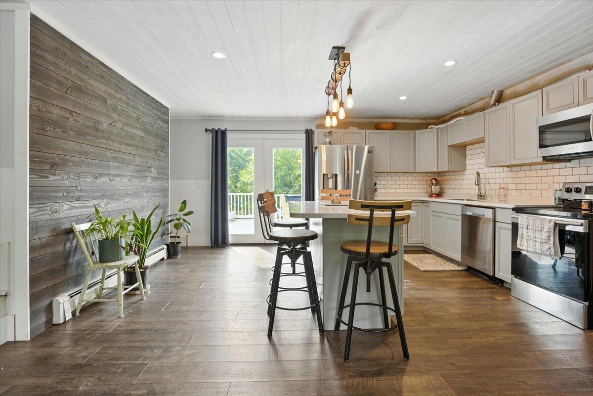 716 Empire Road