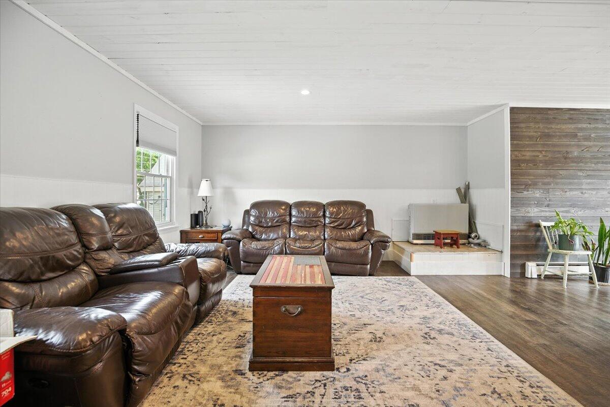716 Empire Road