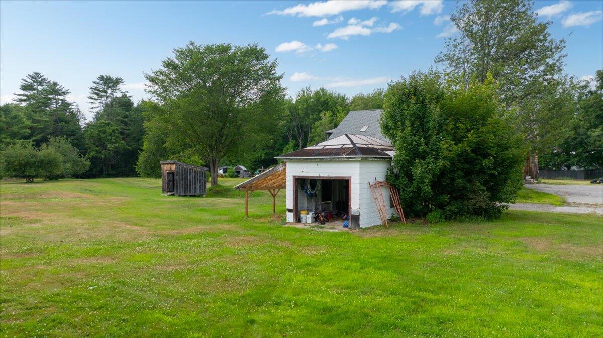 716 Empire Road