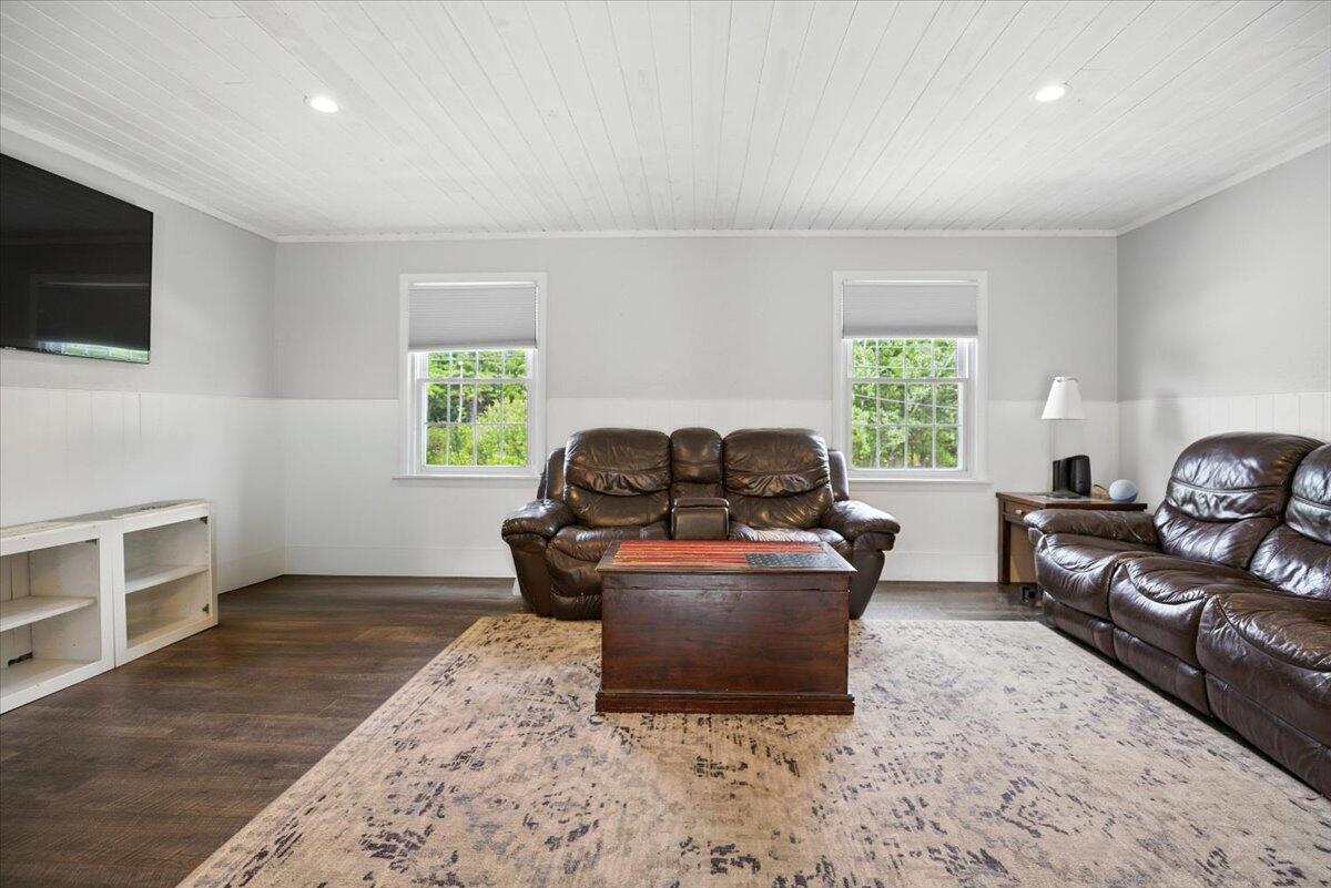 716 Empire Road