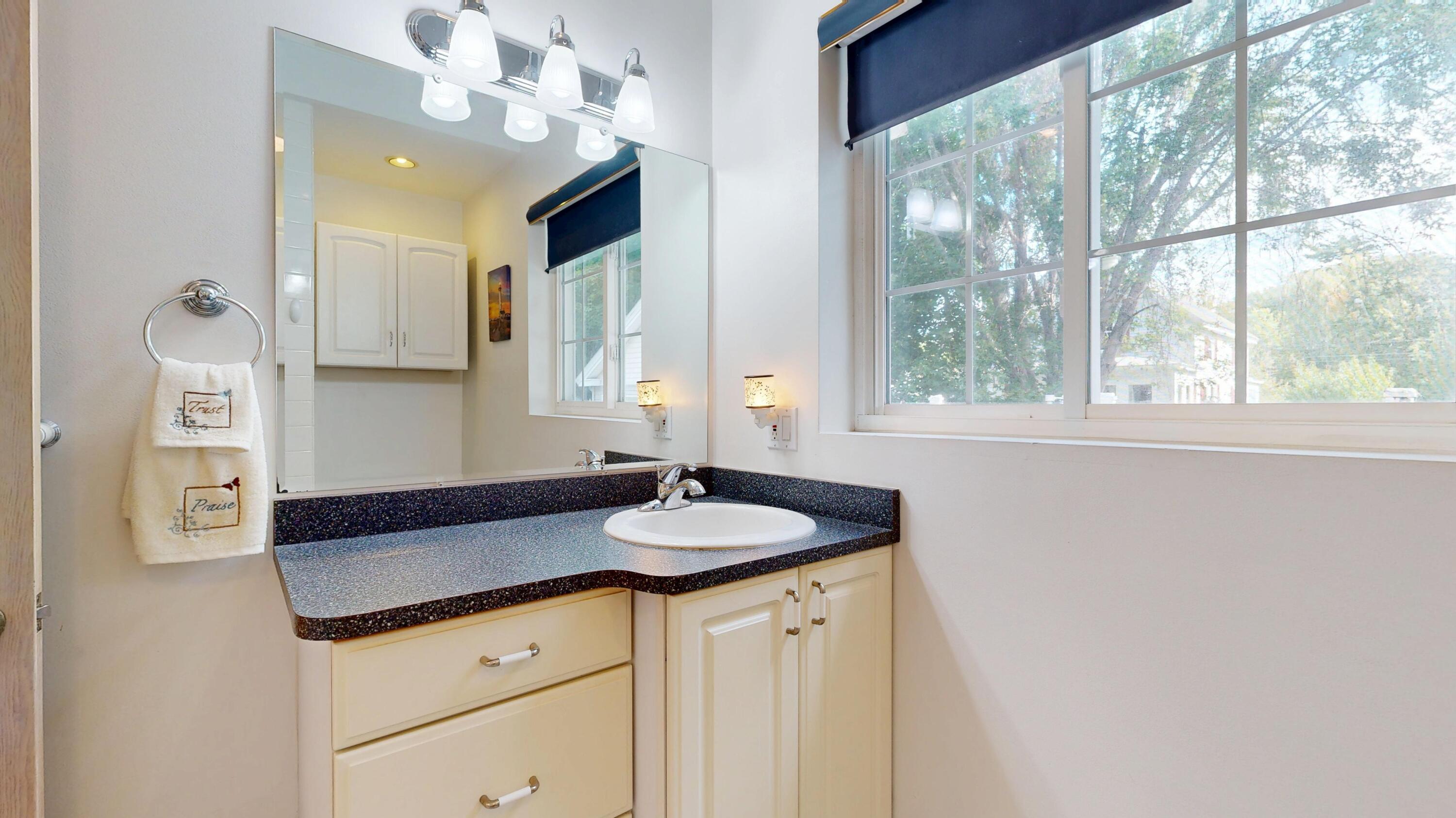 425 Turner Street, Auburn