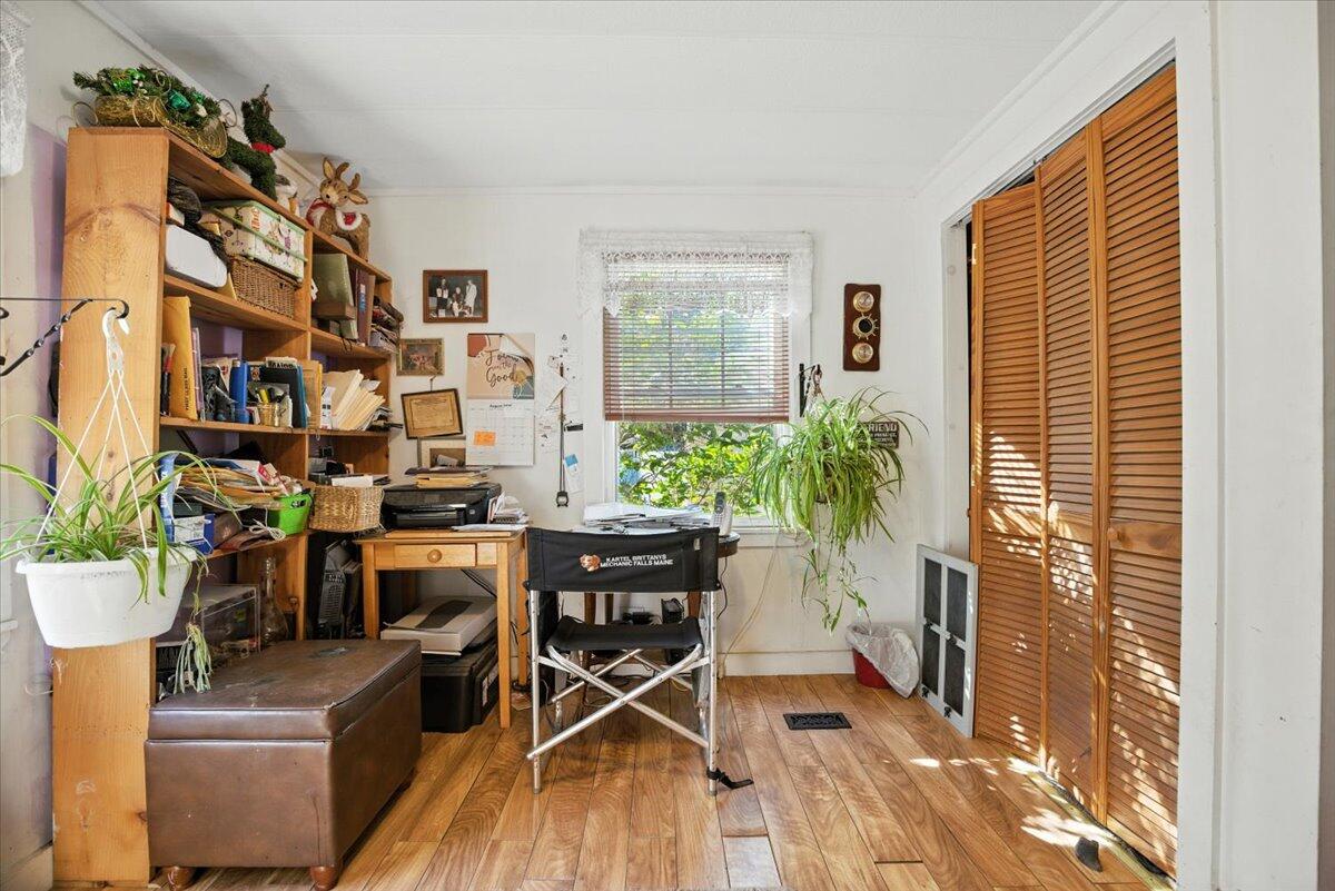 62 North Street, Mechanic Falls