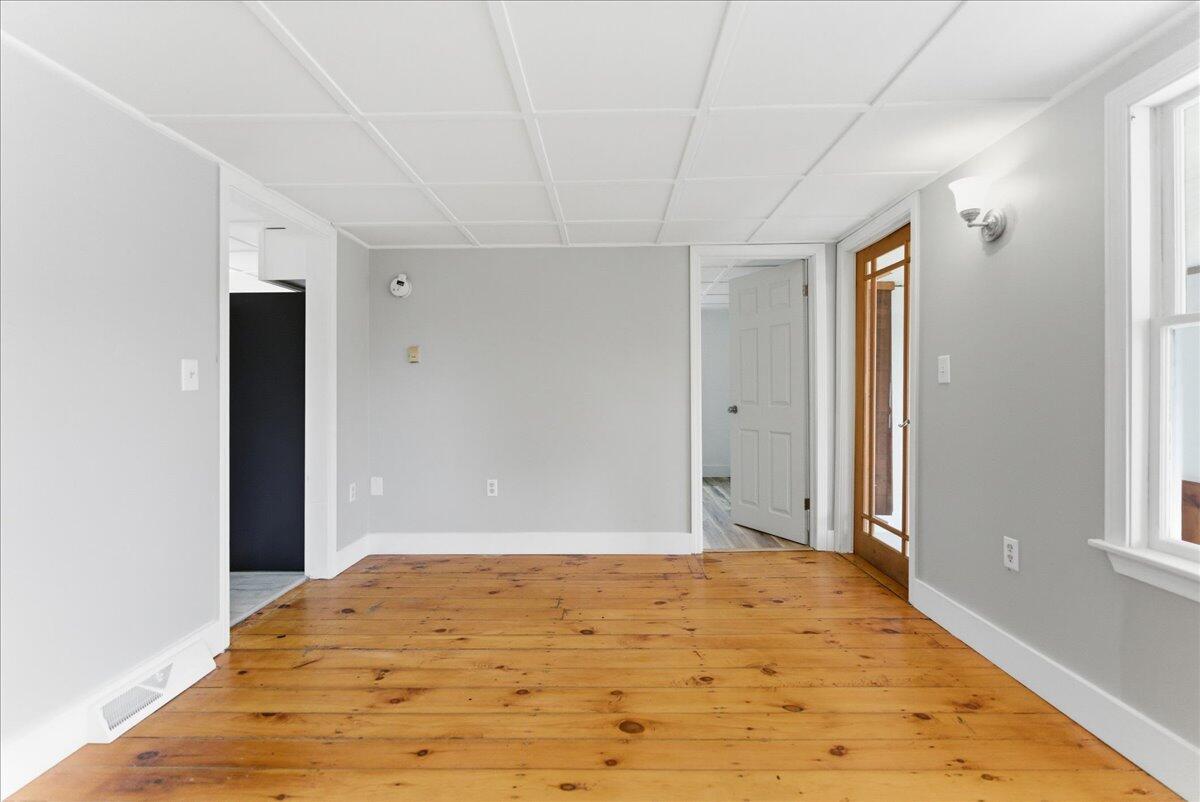 78 Ossipee Trail