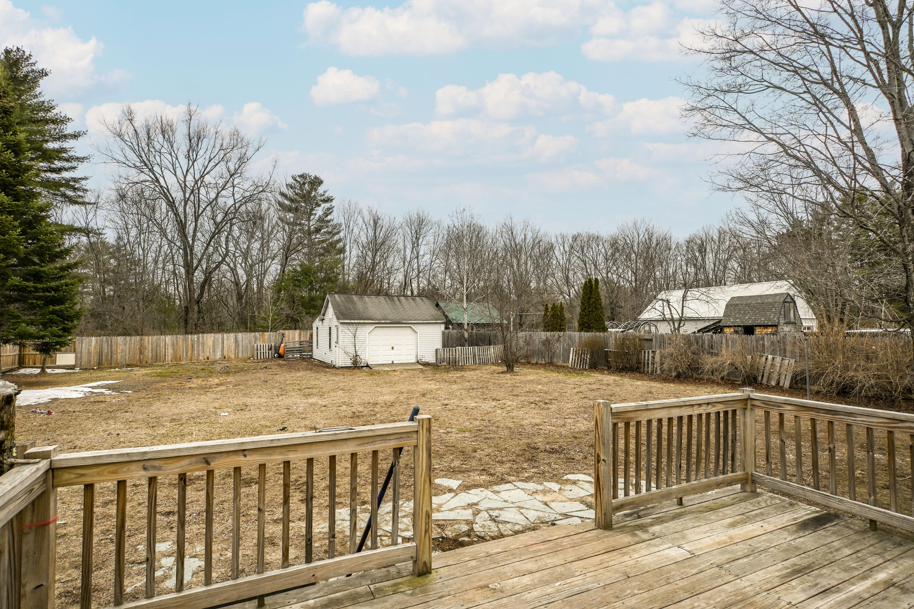 1104 Pequawket Trail