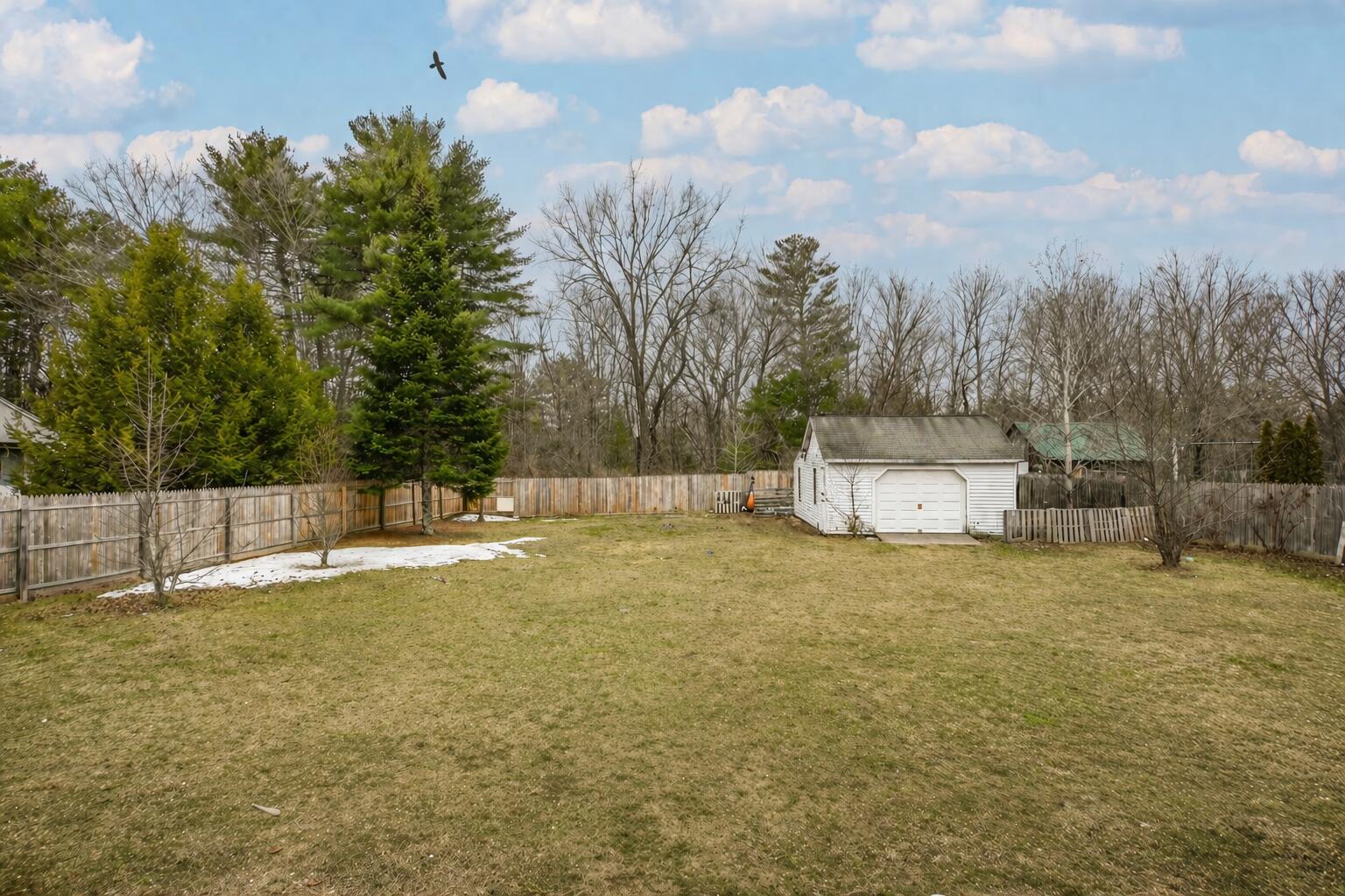 1104 Pequawket Trail