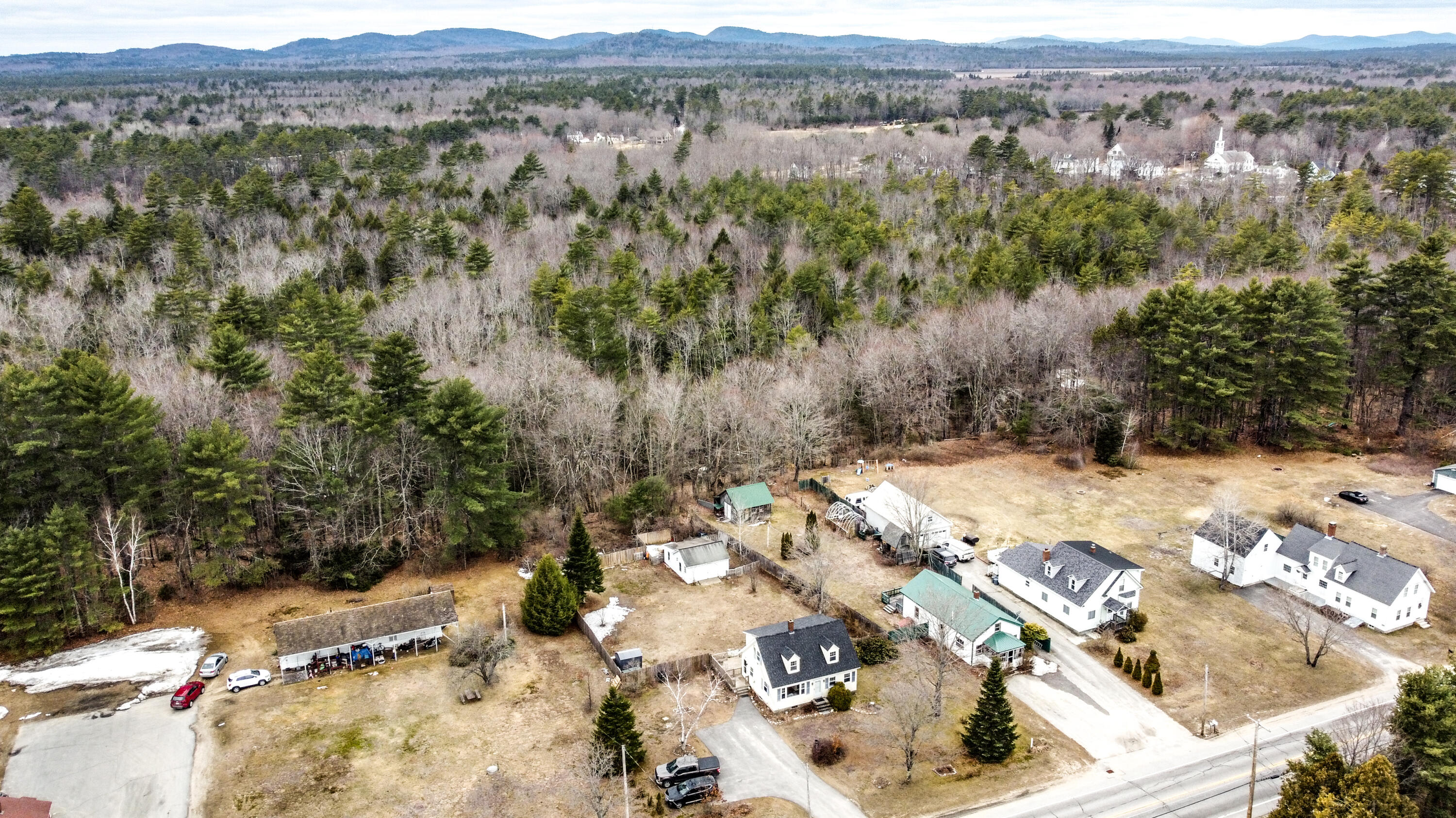 1104 Pequawket Trail