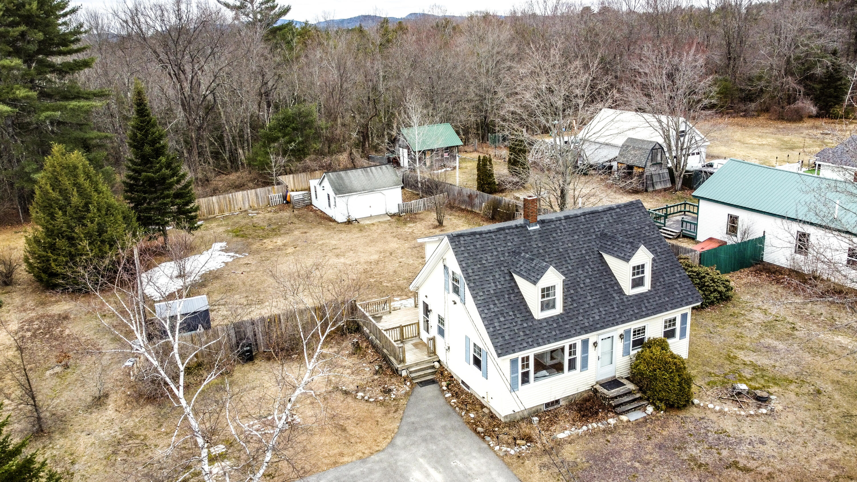 1104 Pequawket Trail