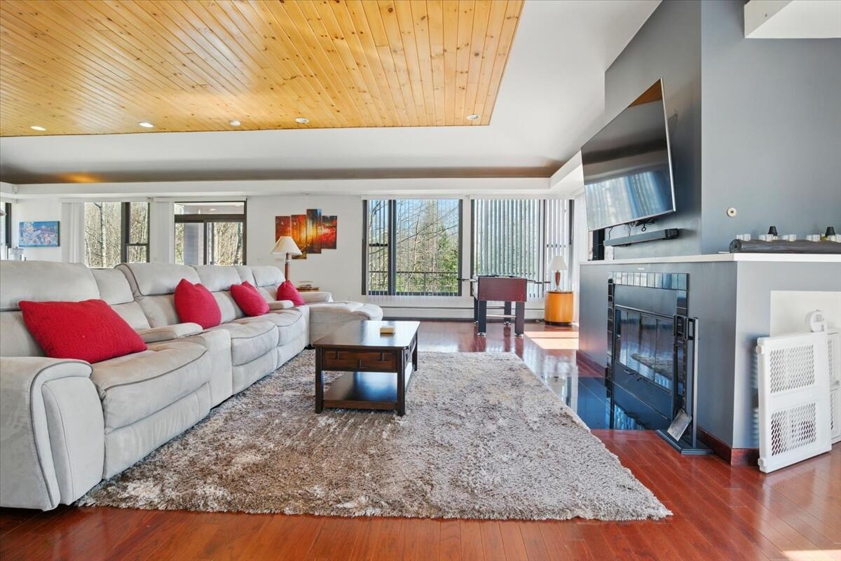 36 Mountain Valley Road