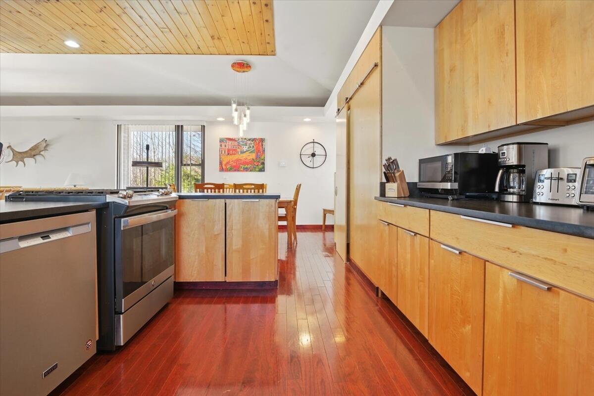 36 Mountain Valley Road