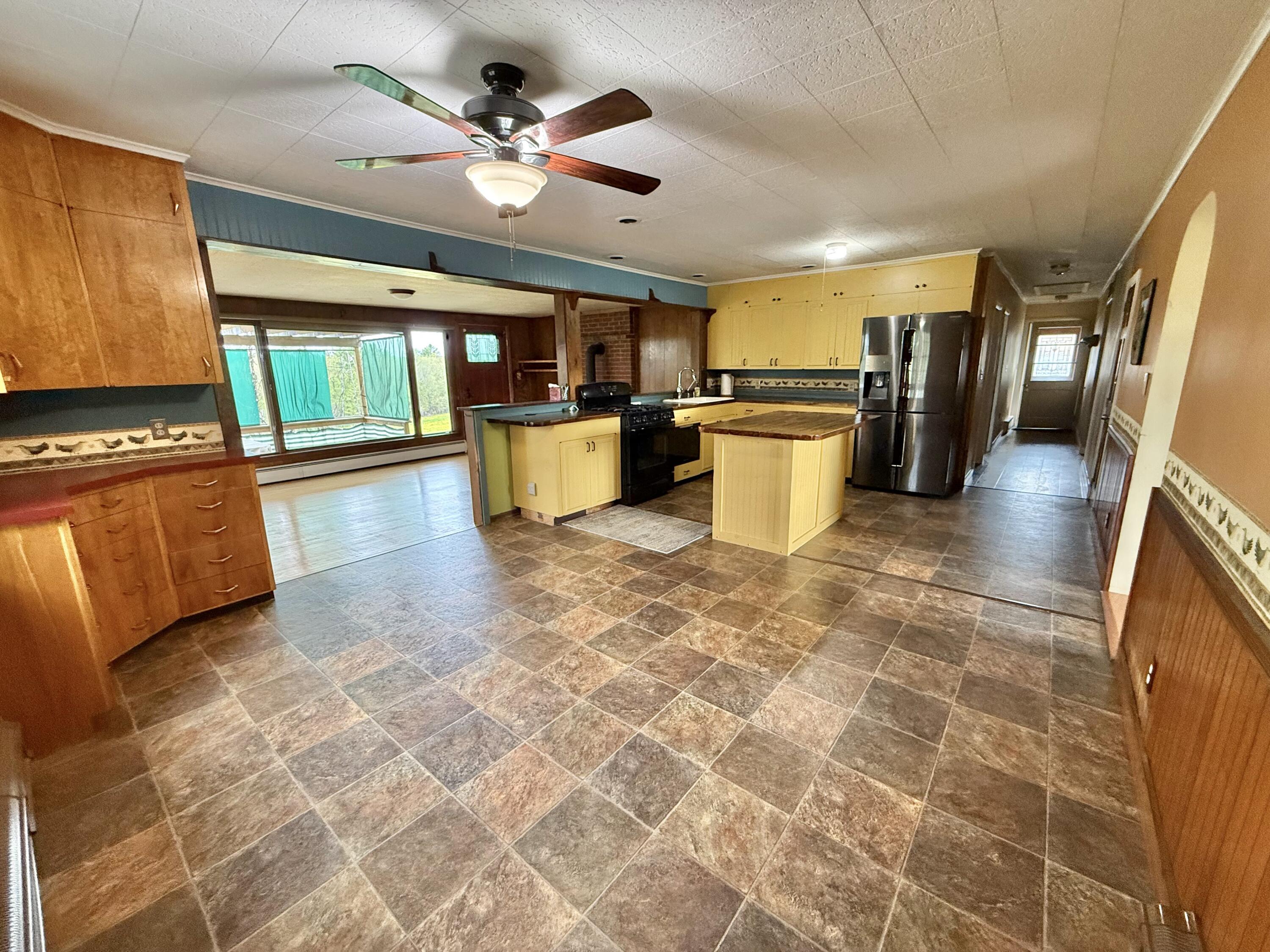 282 N Parish Road