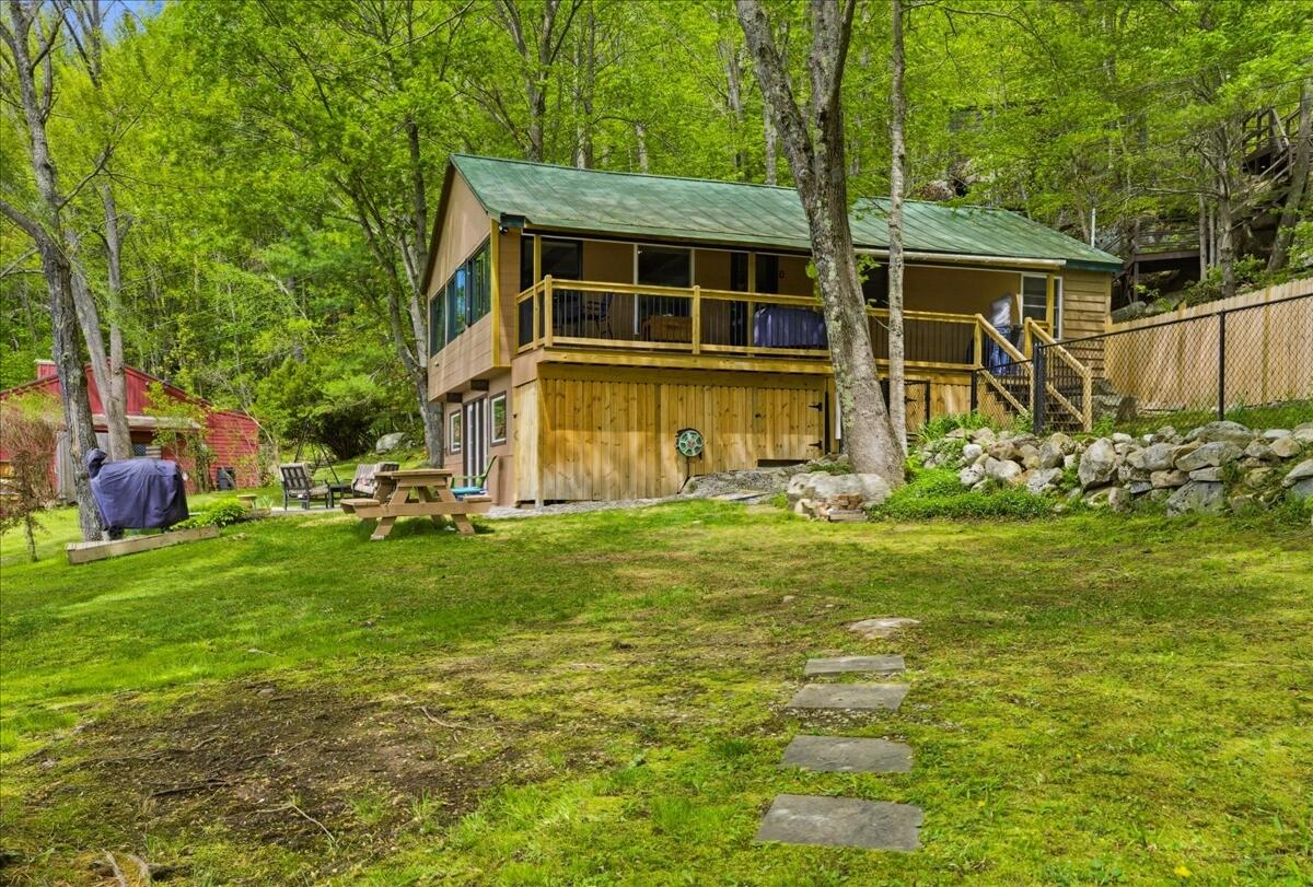 5 Cliff Lane