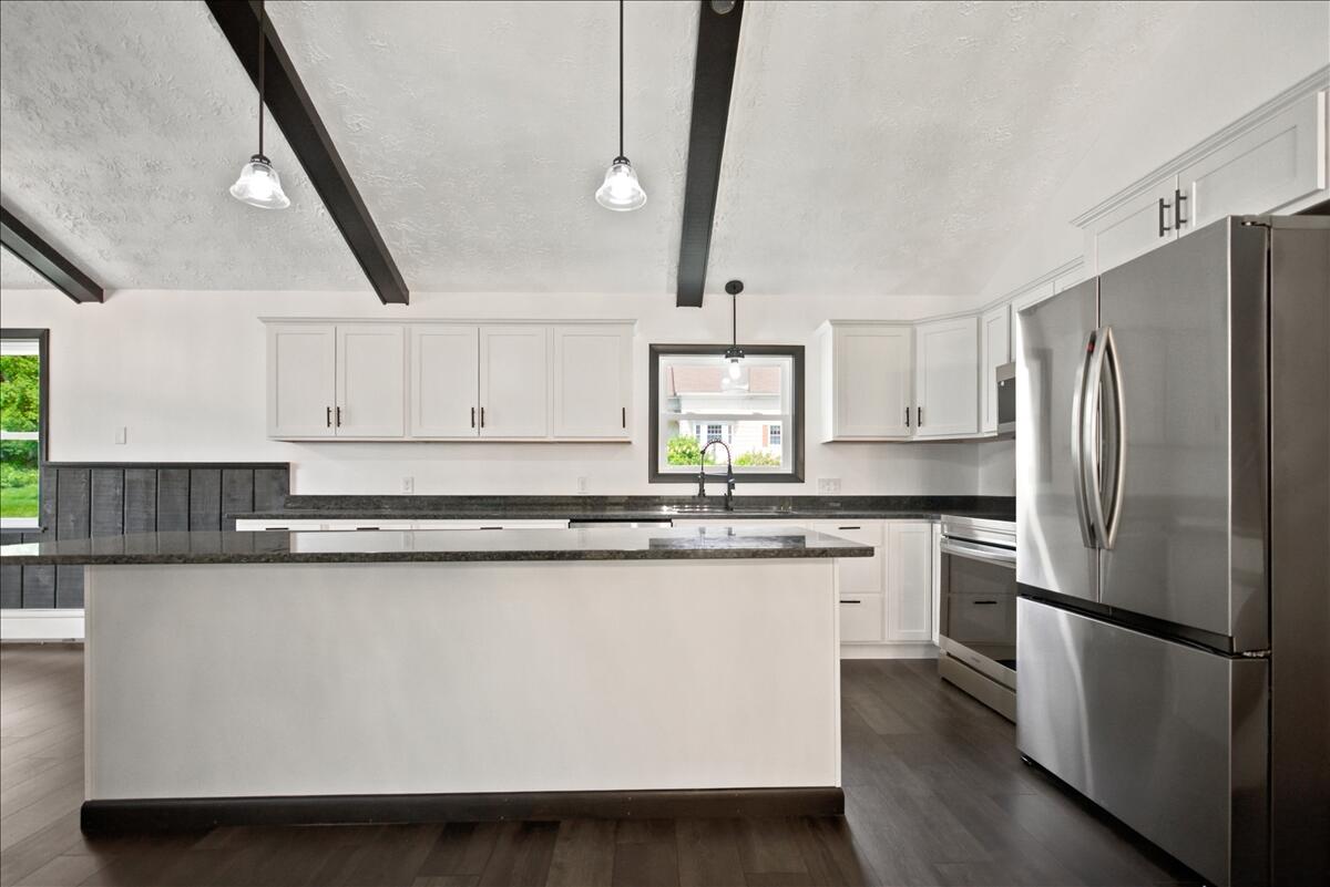 466 East Avenue