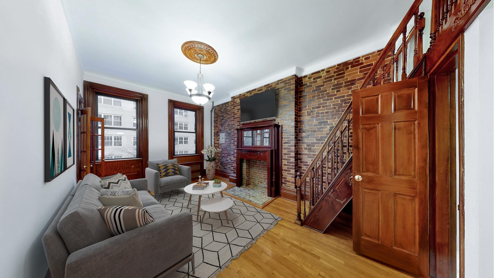 317 W 76th St, #4F