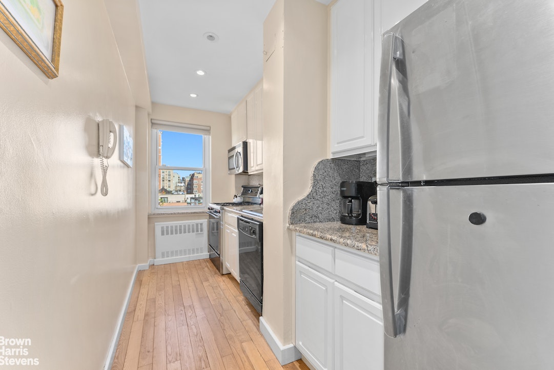 11 Riverside Dr, #9DEW