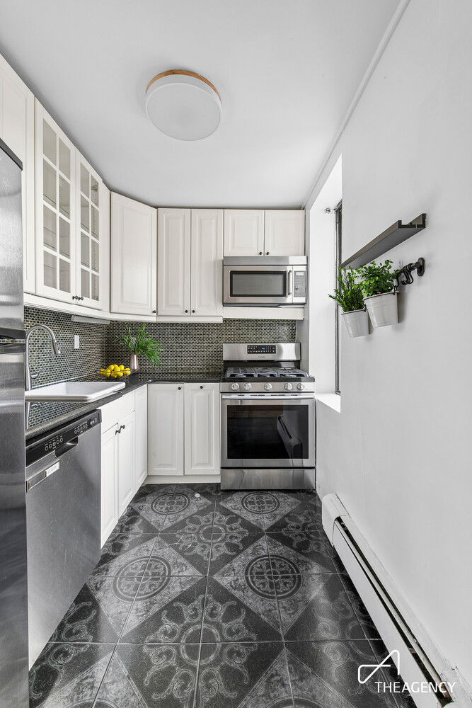 2108 DORCHESTER Road 3D
