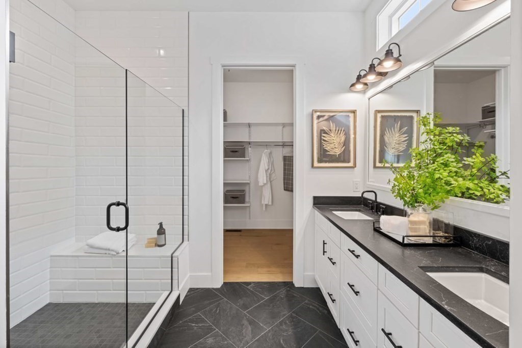 47 Barnes Blvd # 1