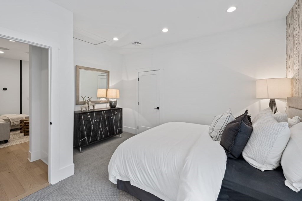 47 Barnes Blvd # 1