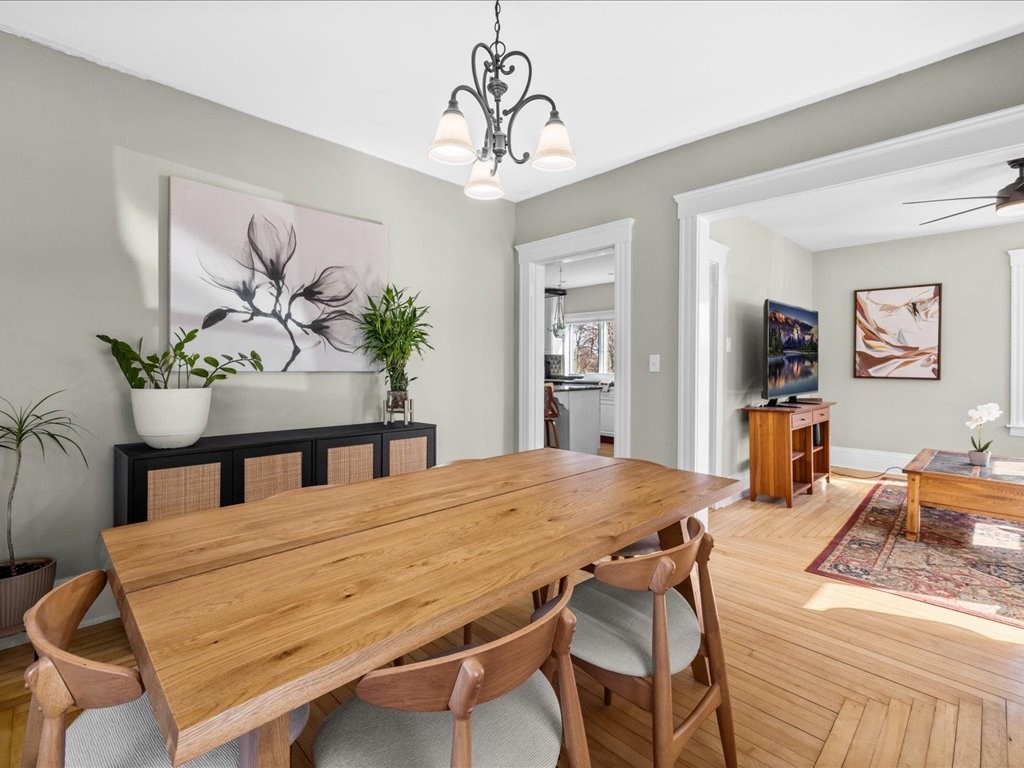 12 Peacedale Ave