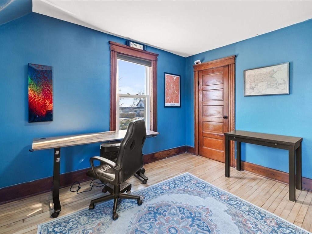 12 Peacedale Ave