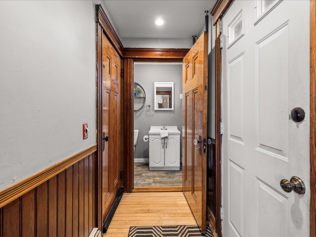 12 Peacedale Ave