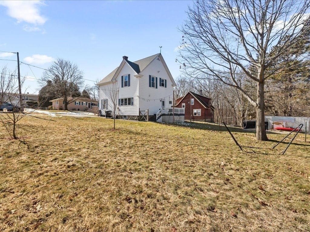 12 Peacedale Ave