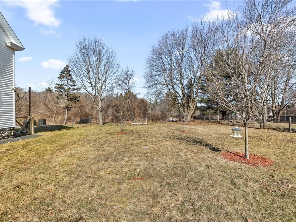 12 Peacedale Ave