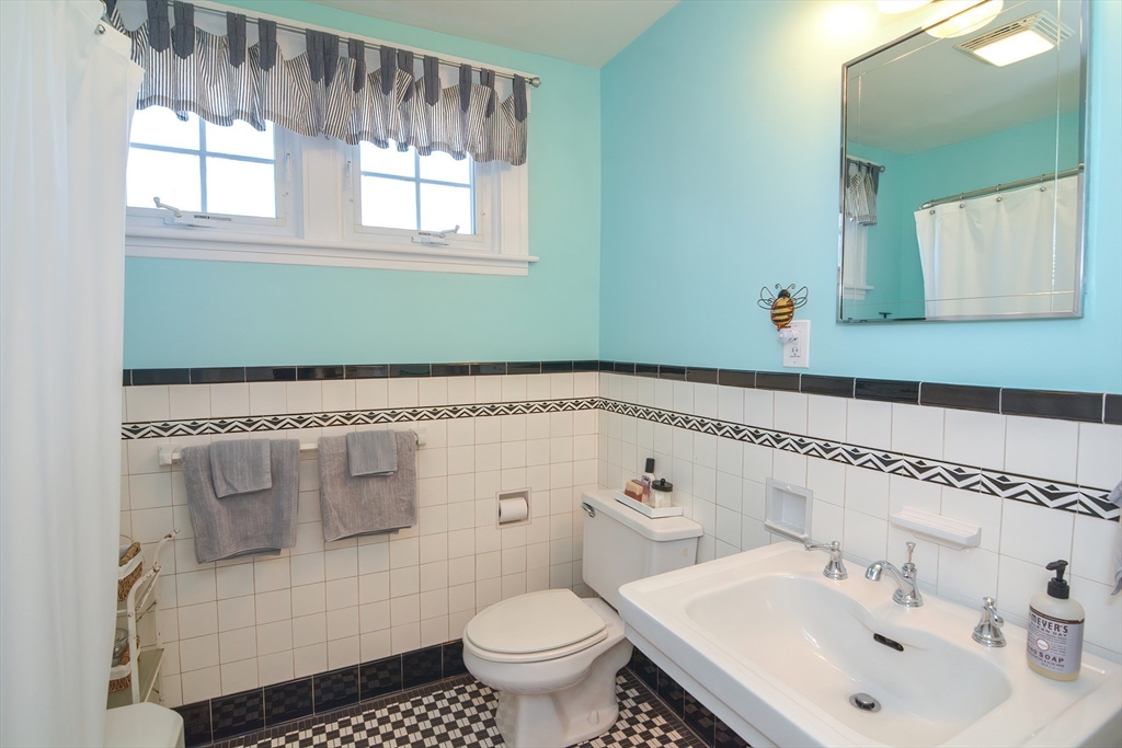 62 Howland Terrace